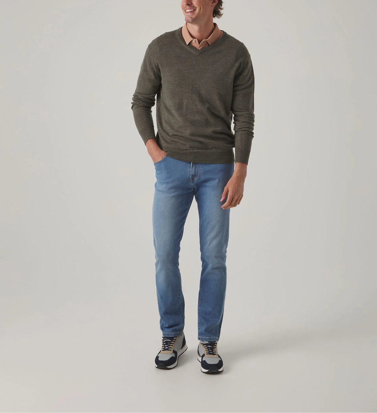 Jersey Iconic V Neck Merino Khaki | SCOTTA
