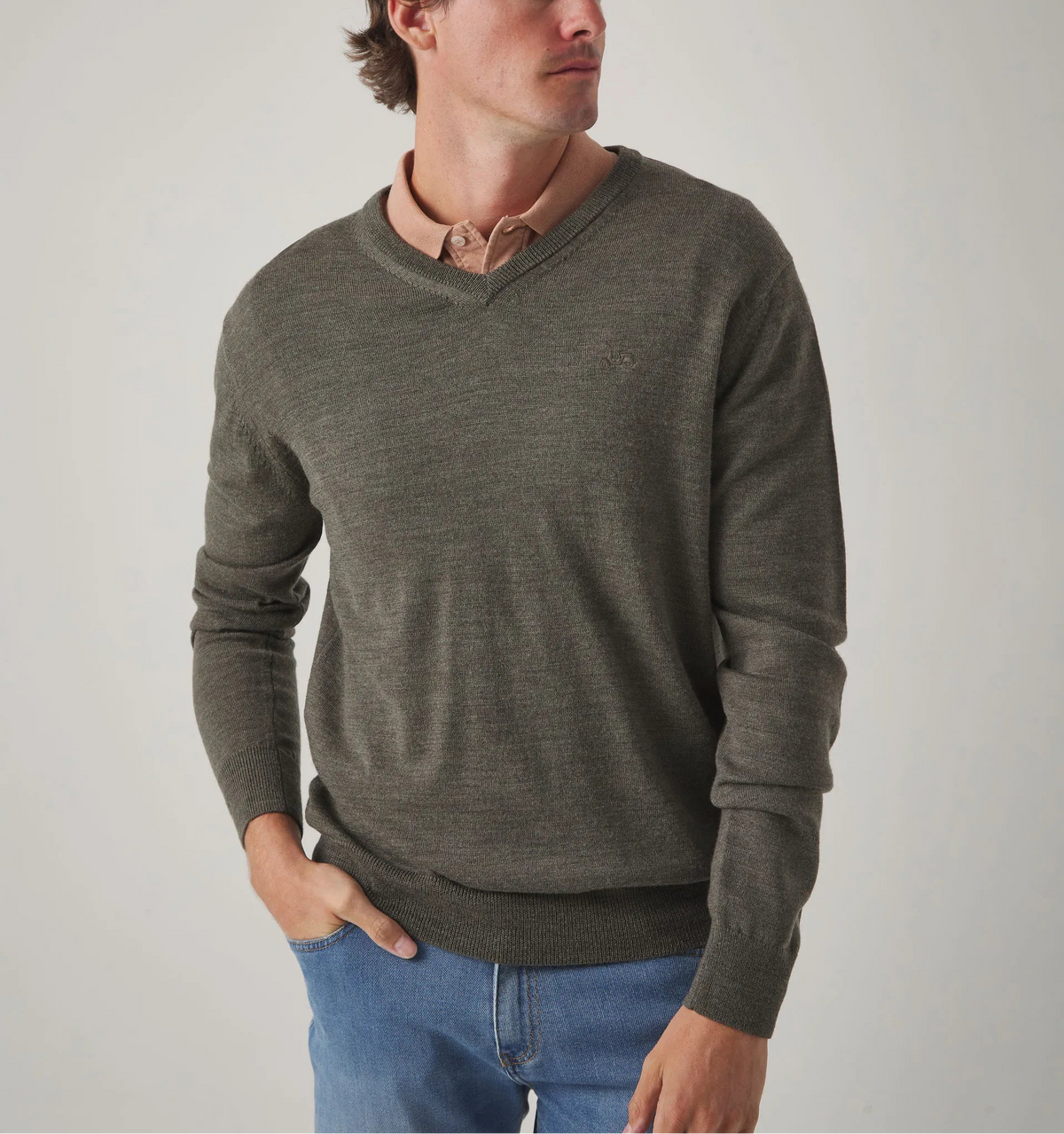 Jersey Iconic V Neck Merino Khaki | SCOTTA